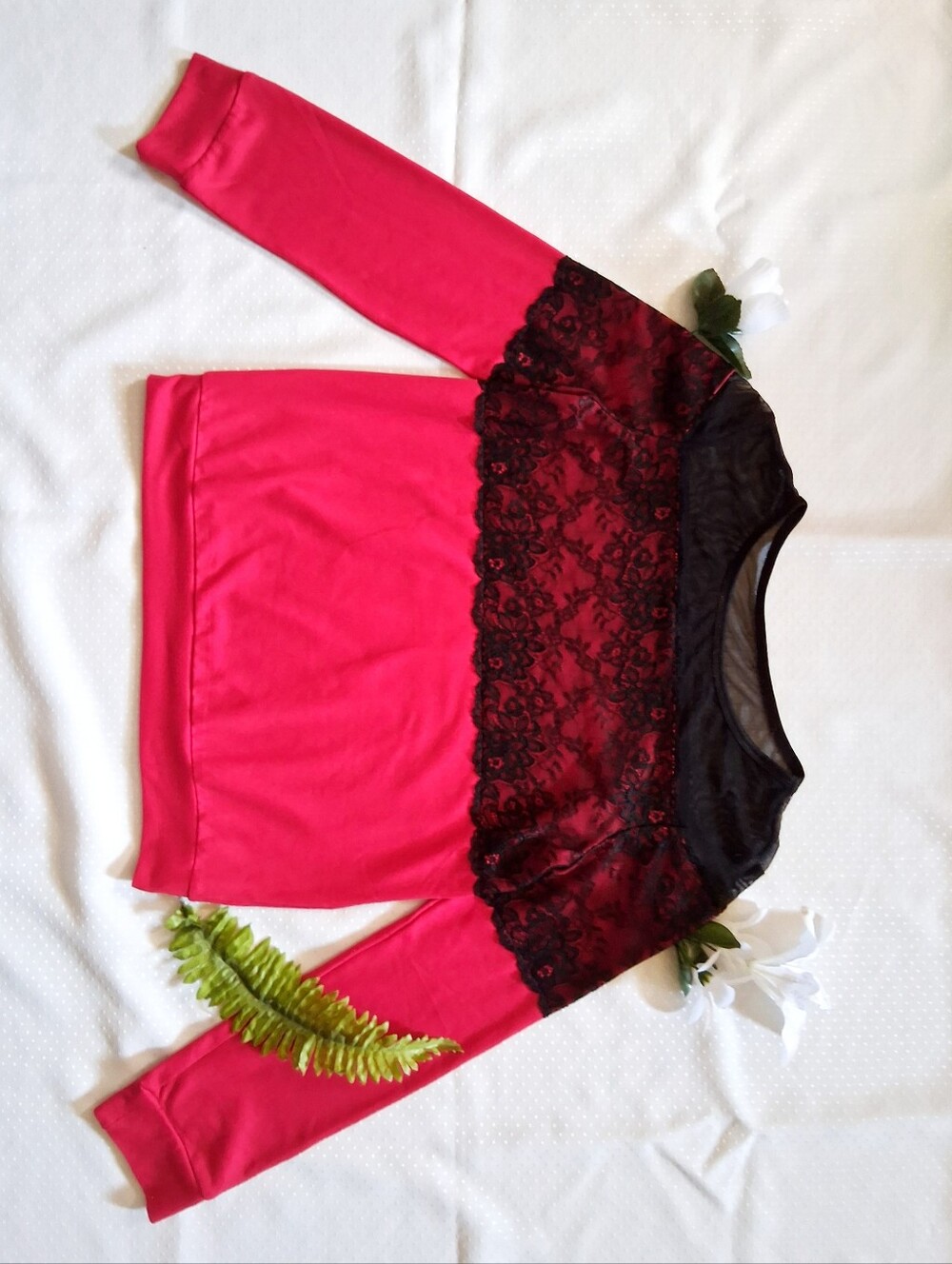 IZ BYER Red & Black Floral Lace Long Sleeve Y2K Top